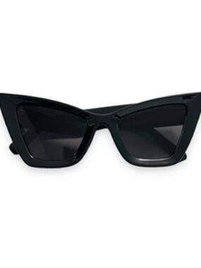 Sleek Black Cat-Eye Sunglasses for Women